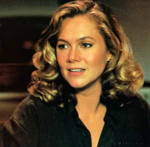 🌸She was🌸 turning heads in 🌸Hollywood with her striking golden hair and captivating blue eyes…